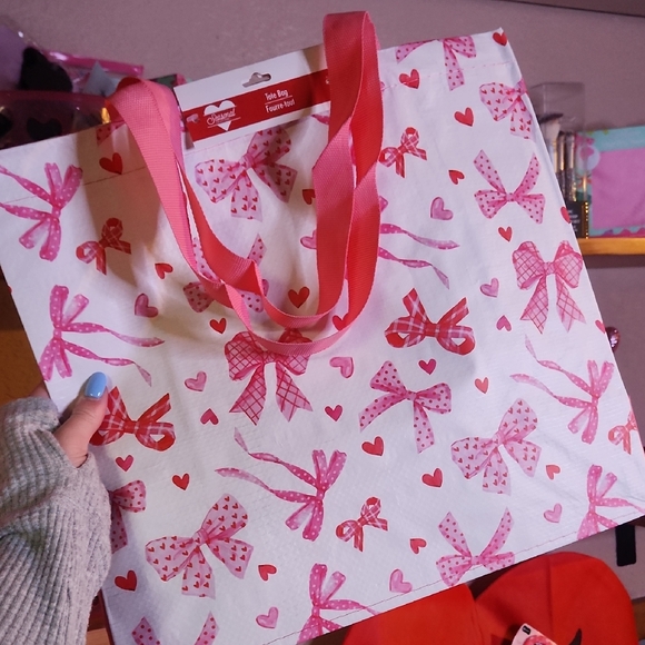 Charming Charlie Handbags - Cute White and Pink Bow Reuseable Tote